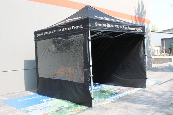 3x3m Pop up teltta ikkunalla 3x3m Pop up teltta ikkunalla