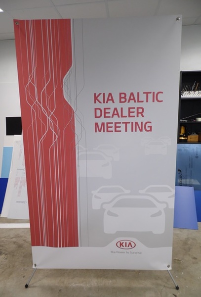 X-banneri Iso KIA X-banneri Iso KIA
