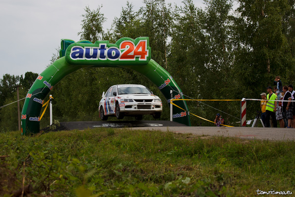 Auto24 reklaamkaar Auto24 reklaamkaar