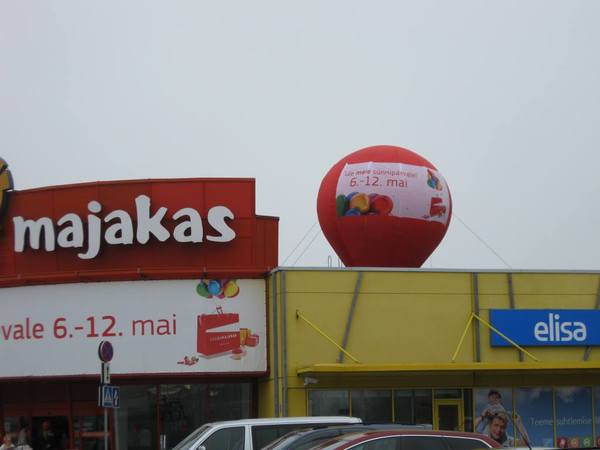 Ilmatäytteinen Mainospallo